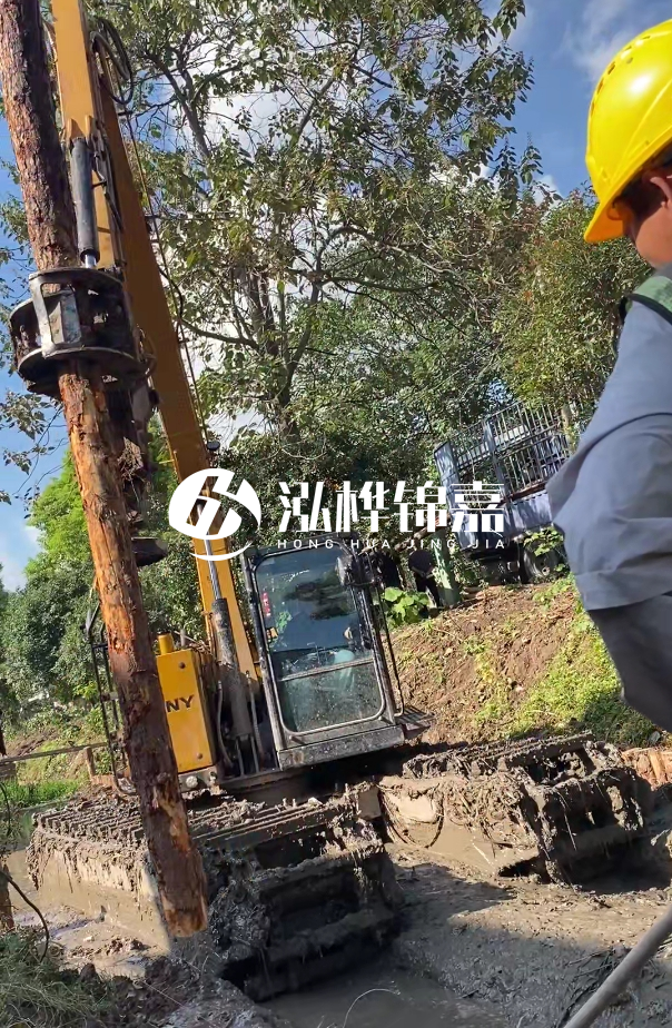 景德鎮(zhèn)河道清淤專業(yè)施工-狹窄河道挖機(jī)清理河道的方法？