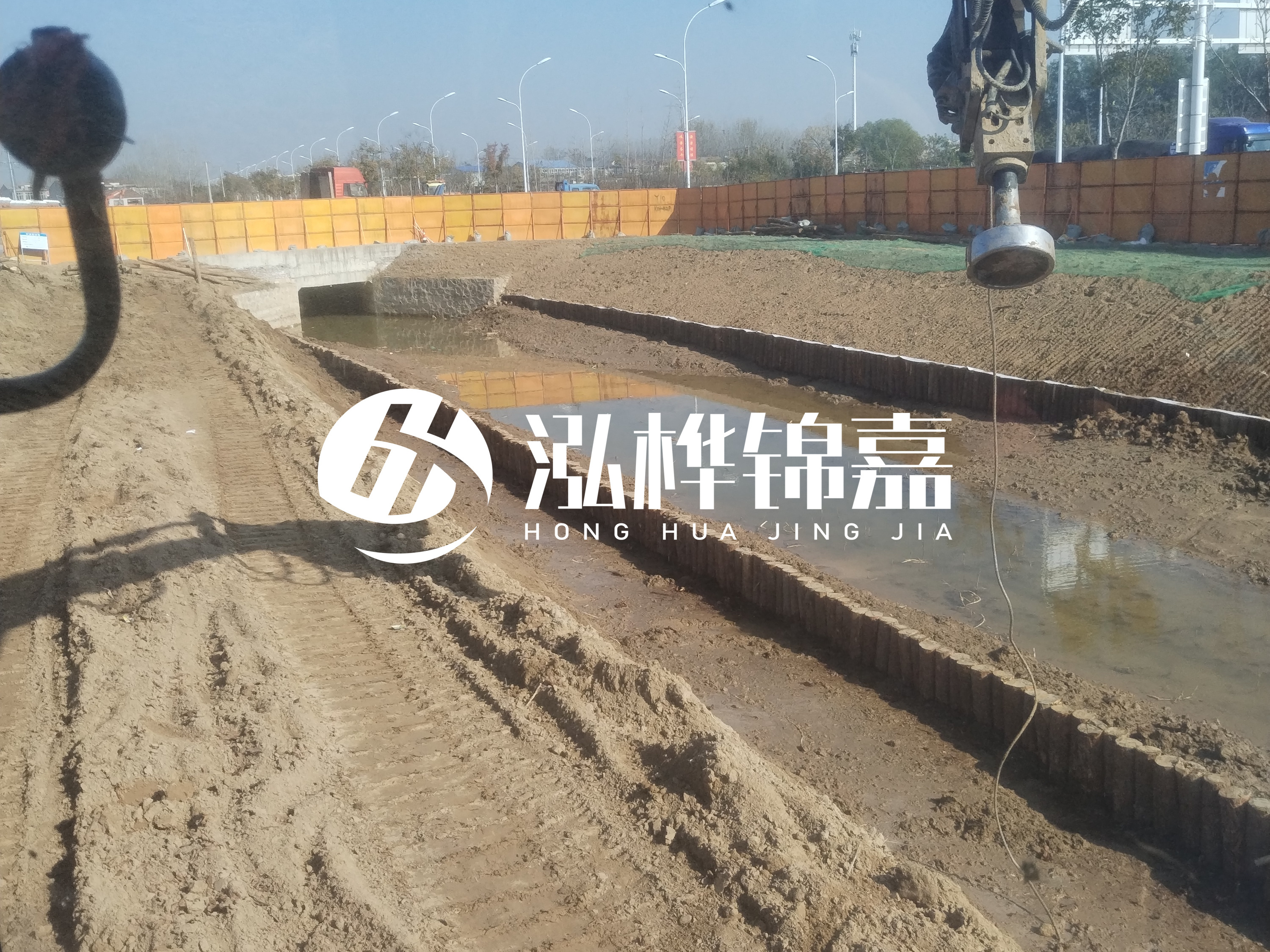 木樁打入地下作用是什么？松木樁在地底下會(huì)爛嗎？
