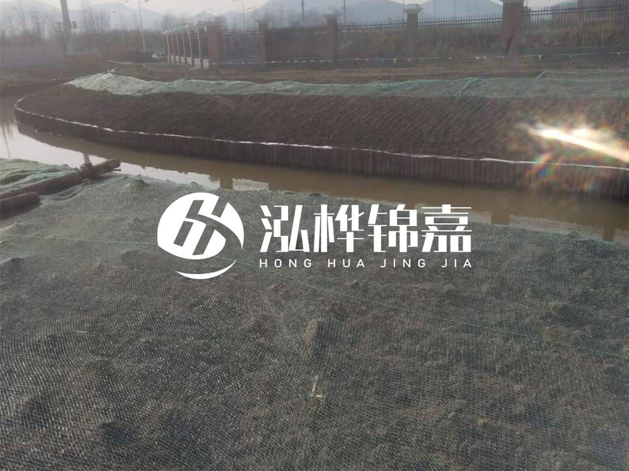 河道木樁打不下去怎么辦？河道打樁木能在水里使用多少年？