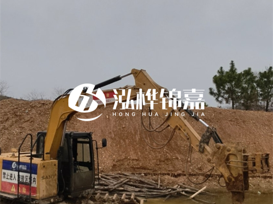4 米防汛木樁多少根可以送貨上門(mén)？3 米松木樁 11-13 公分價(jià)格是多少？