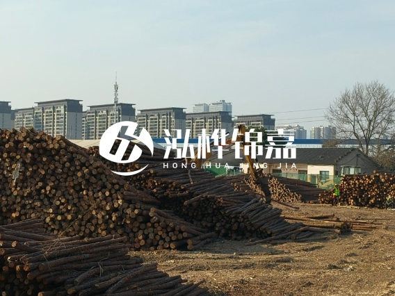 河南松木樁廠(chǎng)家泓樺錦嘉-松木樁直徑是小頭還是大頭？