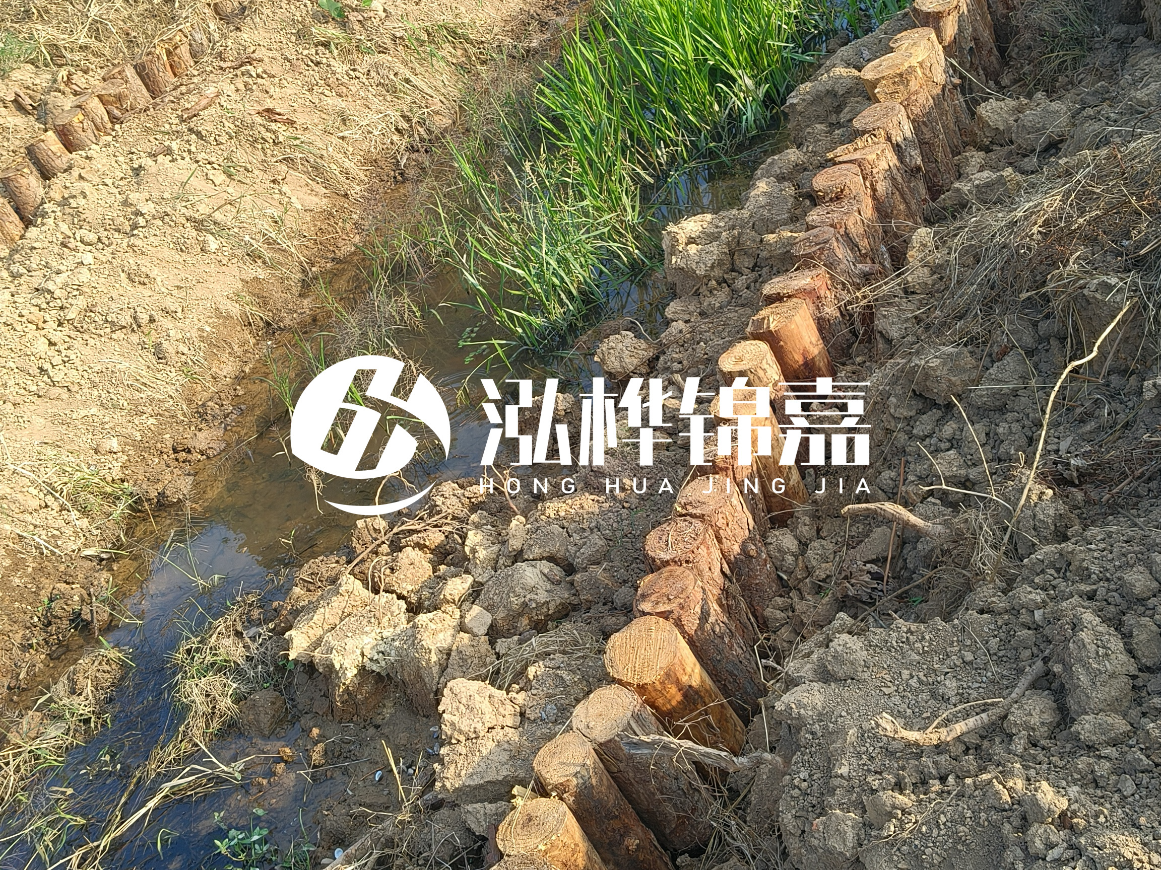 松木樁批發(fā)廠家泓樺錦嘉-樁間距指的是什么間距？